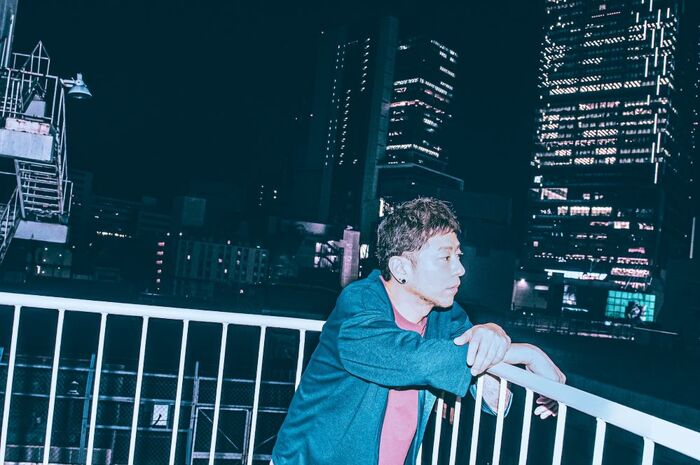 ADAM at、最新曲「Silent World」でゲストVoに迎えたKYONOと6/26